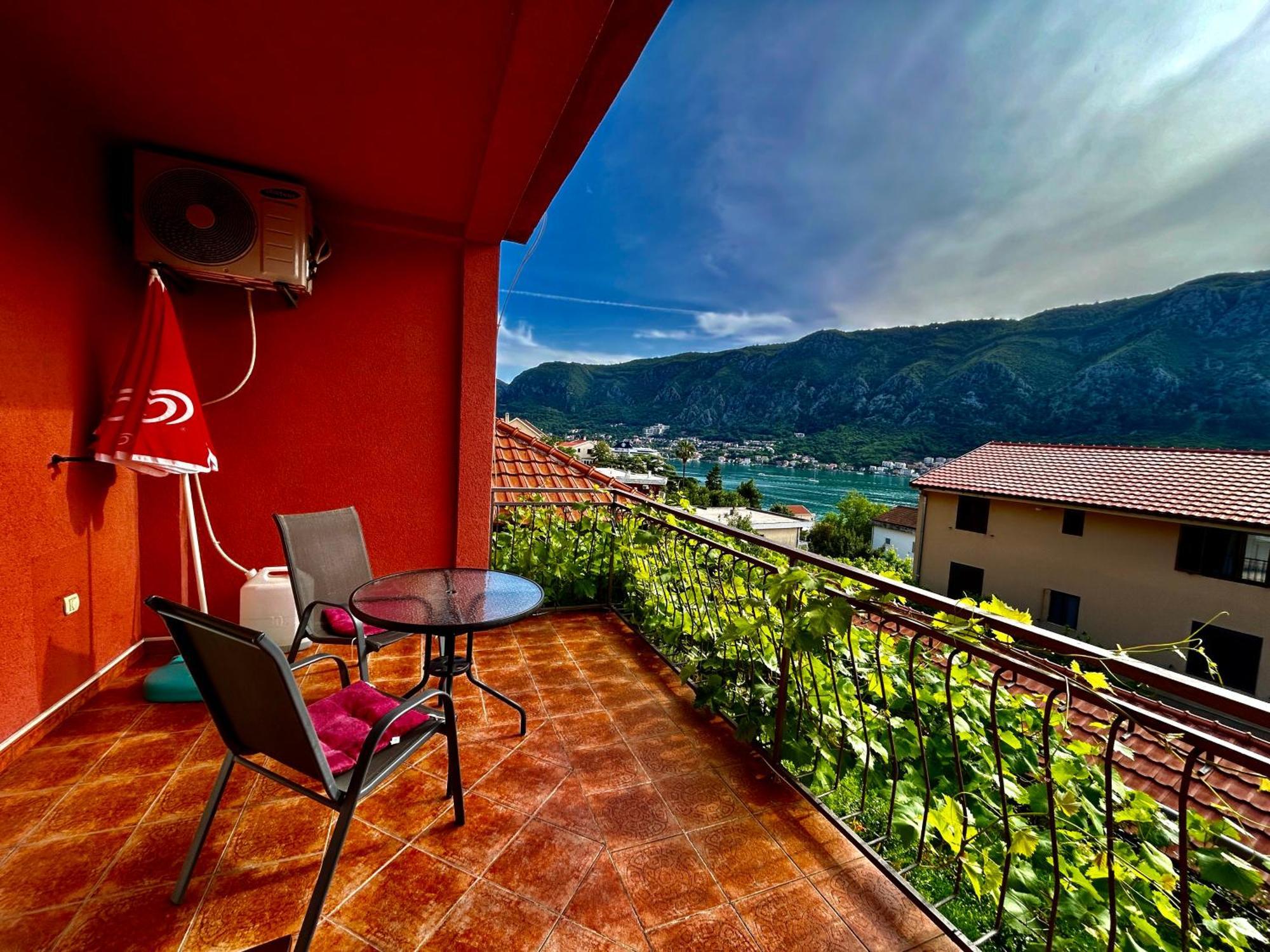 Apartments Lazarevic Κότορ Εξωτερικό φωτογραφία